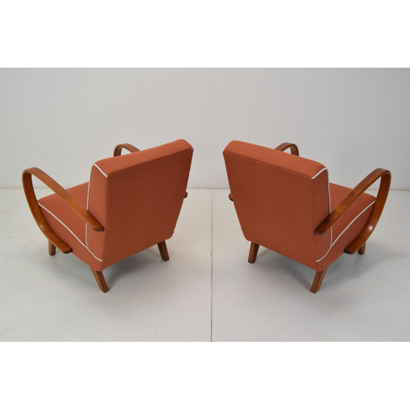 Ein Paar Vintage-Sessel aus Holz und Stoff von Jindrich Halabala, Tschechoslowakei 1950