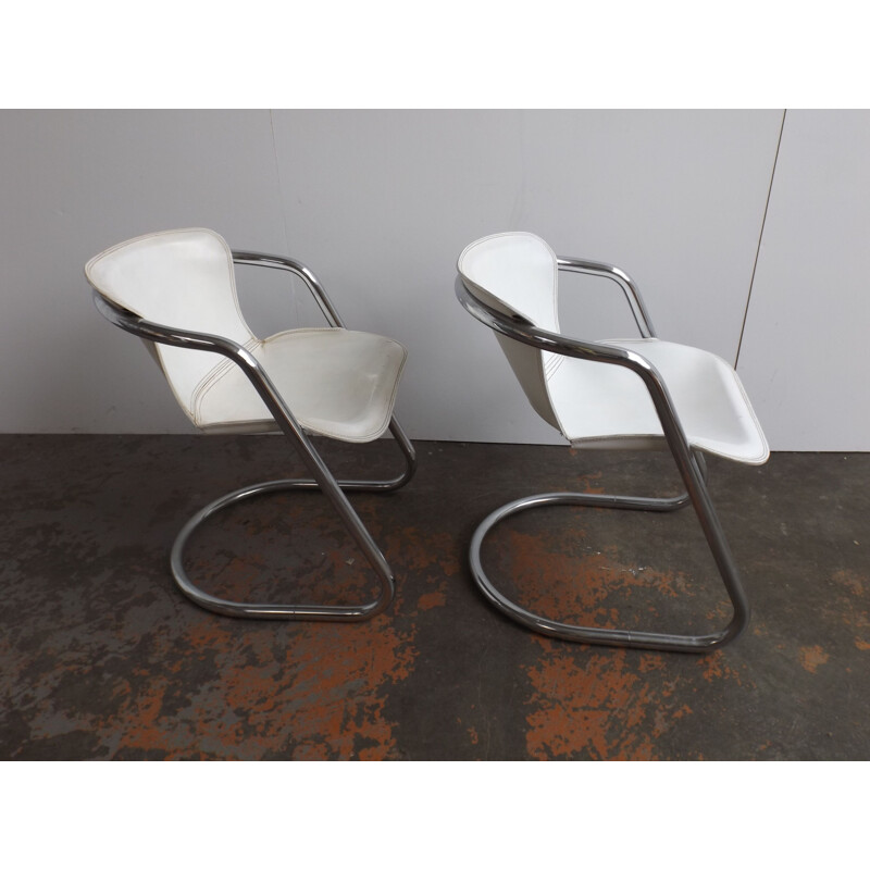 Pair of vintage white leather chairs by Metaform, Netherlands