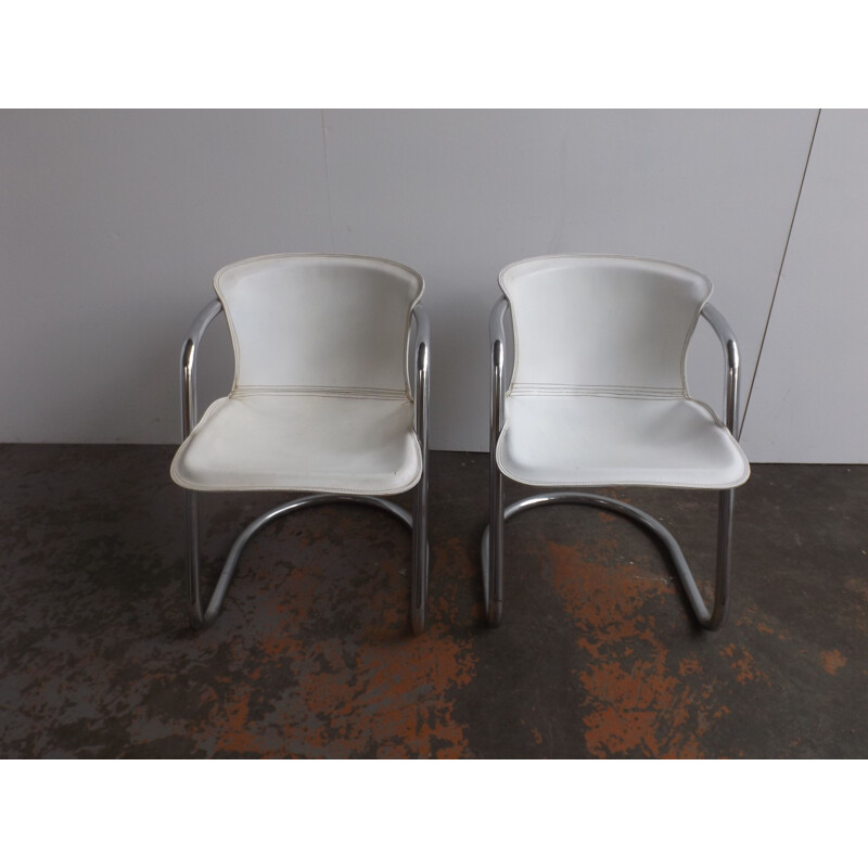 Par de cadeiras de couro branco vintage da Metaform, Países Baixos