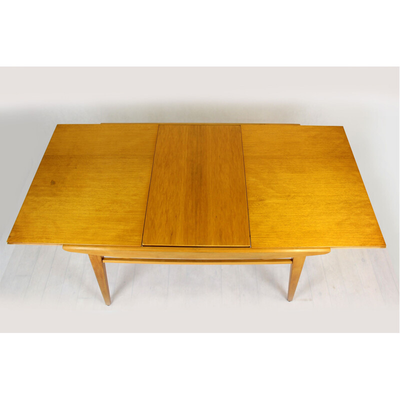 Extendable oakwood dining table from Tatra, 1960s