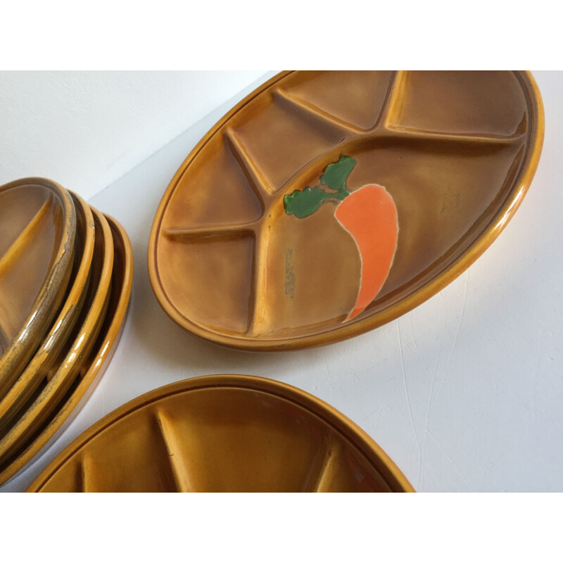 Set of 6 vintage compartmentalized plates, 1970