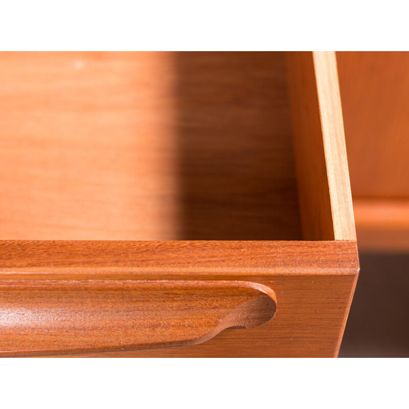 Scandinavian light teak sideboard with 2 double doors, 1970