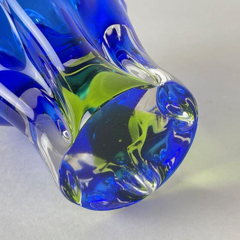 Vase vintage en verre d'art par Josef Hospodka pour Chribska Glassworks, 1960