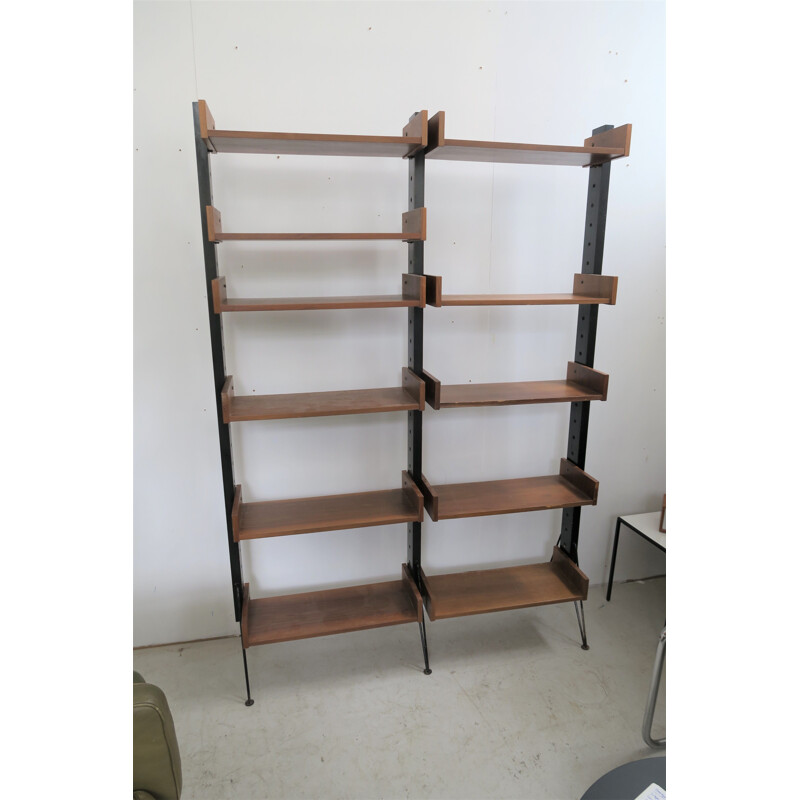 Vintage freestanding shelf system with metal legs, 1960s