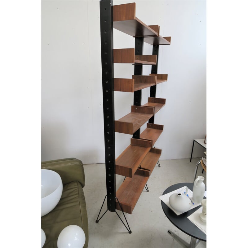 Vintage freestanding shelf system with metal legs, 1960s