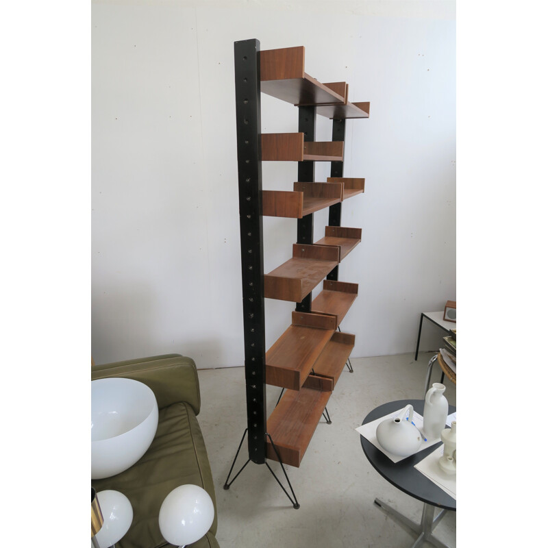 Vintage freestanding shelf system with metal legs, 1960s