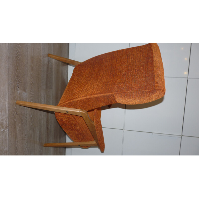 Vintage beukenhouten en oranje stoffen fauteuil - 1970