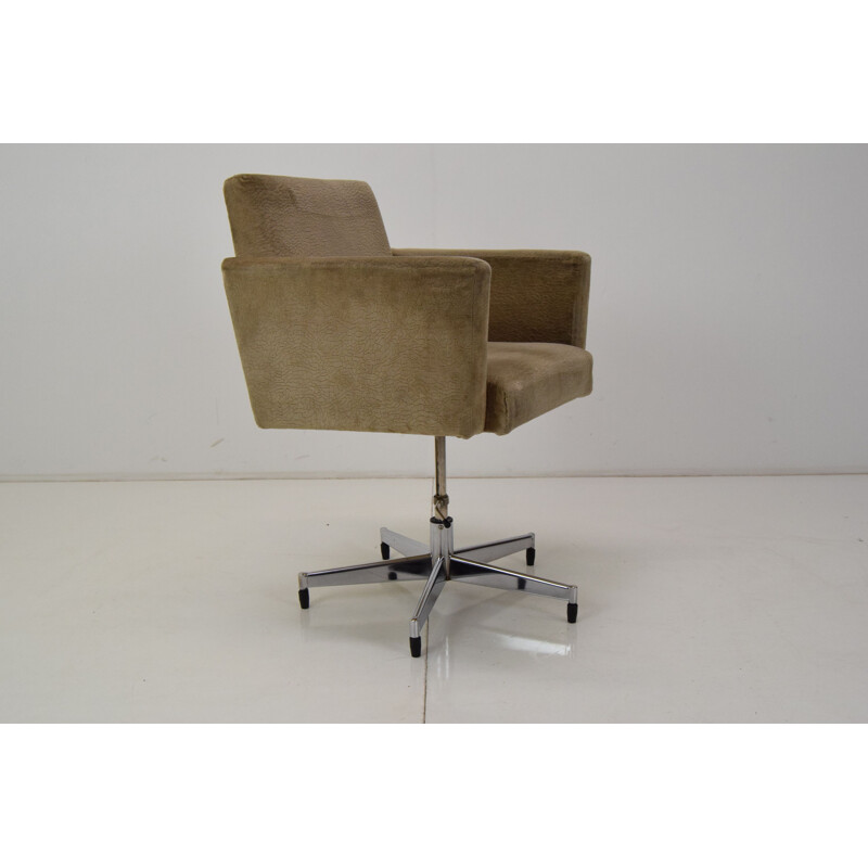 Mid-century swivel armchair, Czechoslovakia 1970s