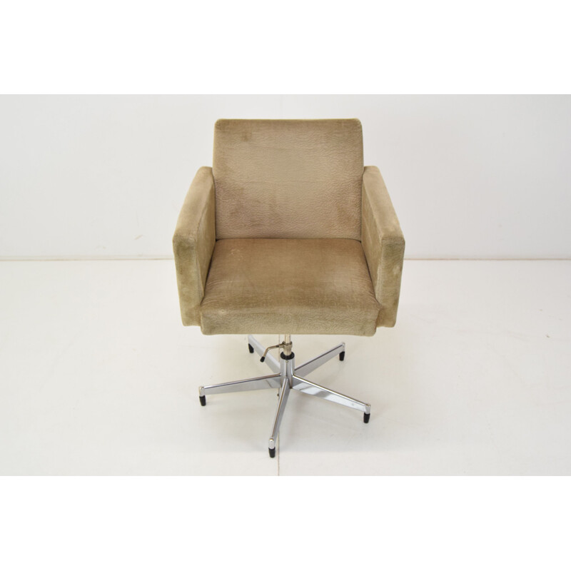 Mid-century swivel armchair, Czechoslovakia 1970s