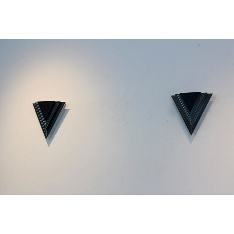 Coppia di appliques triangolari vintage in vetro e acciaio, Paesi Bassi
