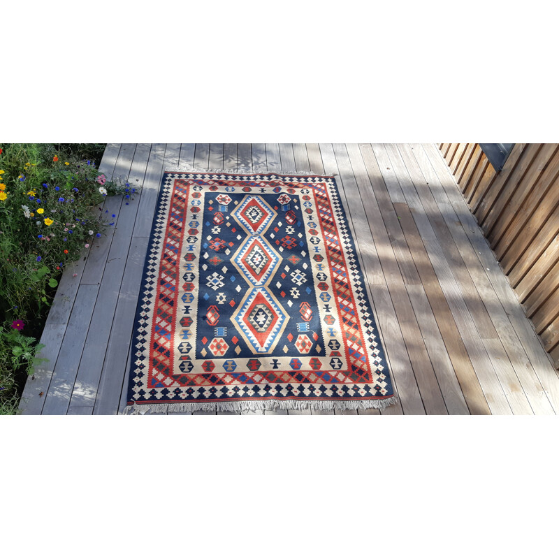 Tapis vintage kilim iranien en laine