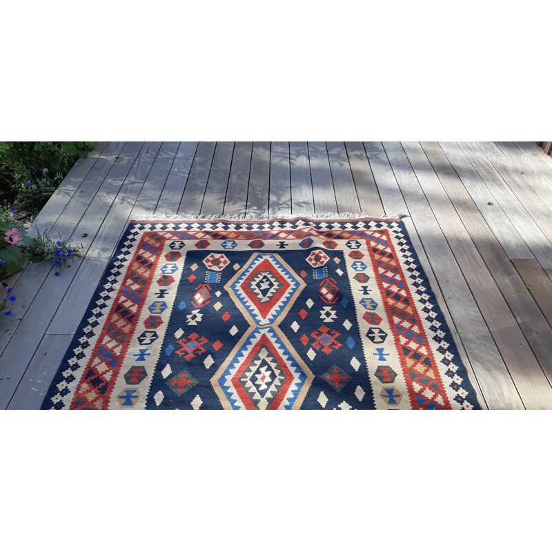 Tapis vintage kilim iranien en laine