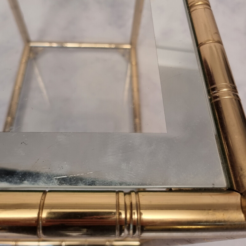 Par de vidros vintage e mesas laterais de latão dourado, 1980