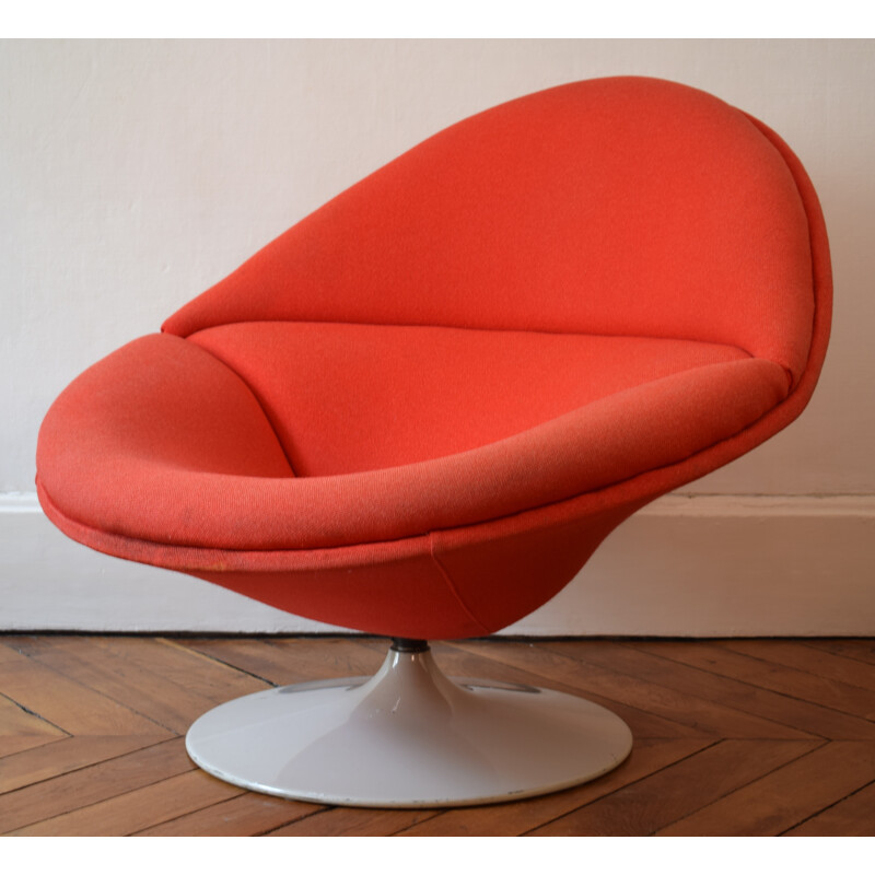 F553 armchair in fiber glass and red fabric, Pierre PAULIN - 1963
