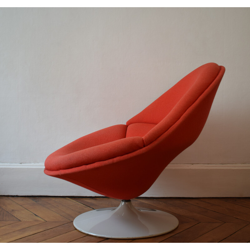 F553 armchair in fiber glass and red fabric, Pierre PAULIN - 1963