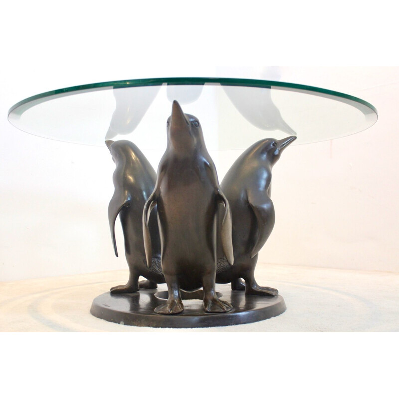 Table basse vintage sculpturale pingouin en bronze par J. Daste