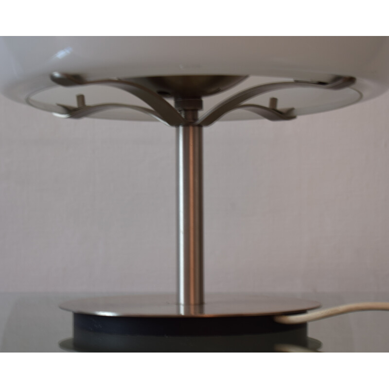 Erse table lamp in metal and opal glass, Vico MAGISTRETTI - 1960s