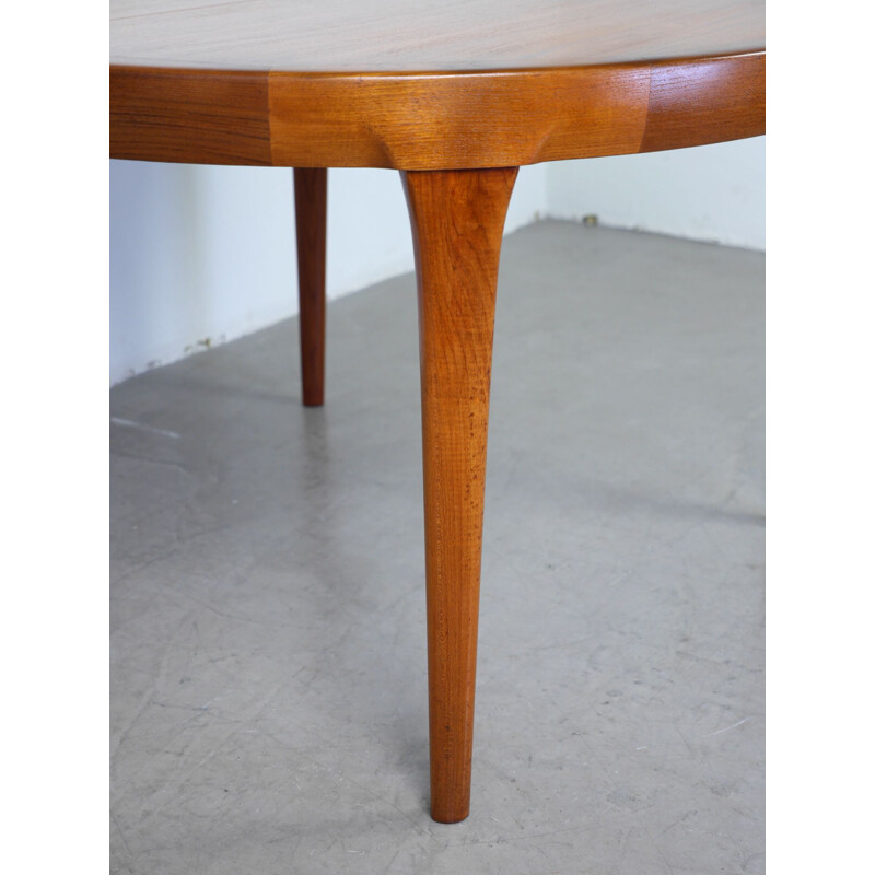 Extendable teak vintage dining table by Ib Kofod-Larsen for Faarup Mobelfabrik, Denmark 1960s