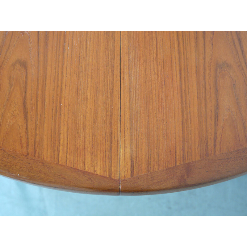 Extendable teak vintage dining table by Ib Kofod-Larsen for Faarup Mobelfabrik, Denmark 1960s