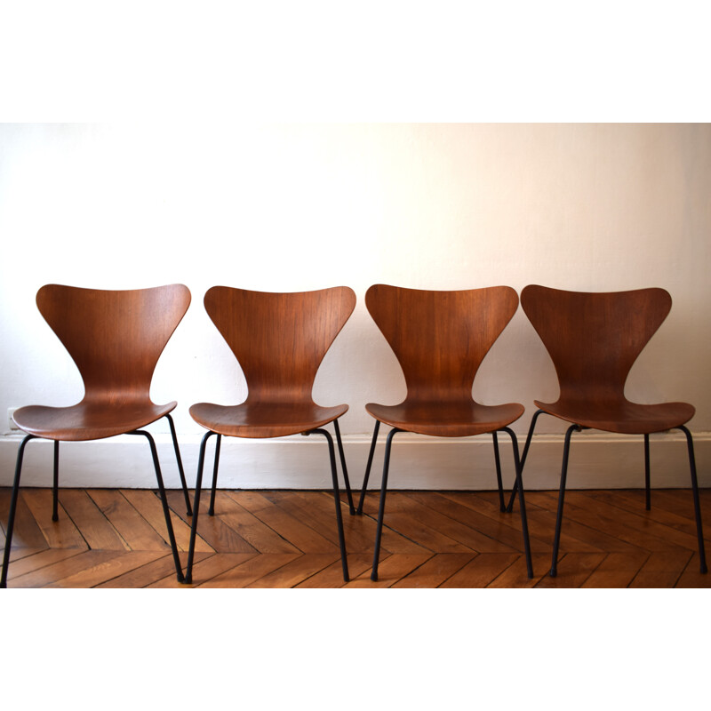 Set of 4 Fritz Hansen "Série 7" chairs, Arne JACOBSEN - 1963