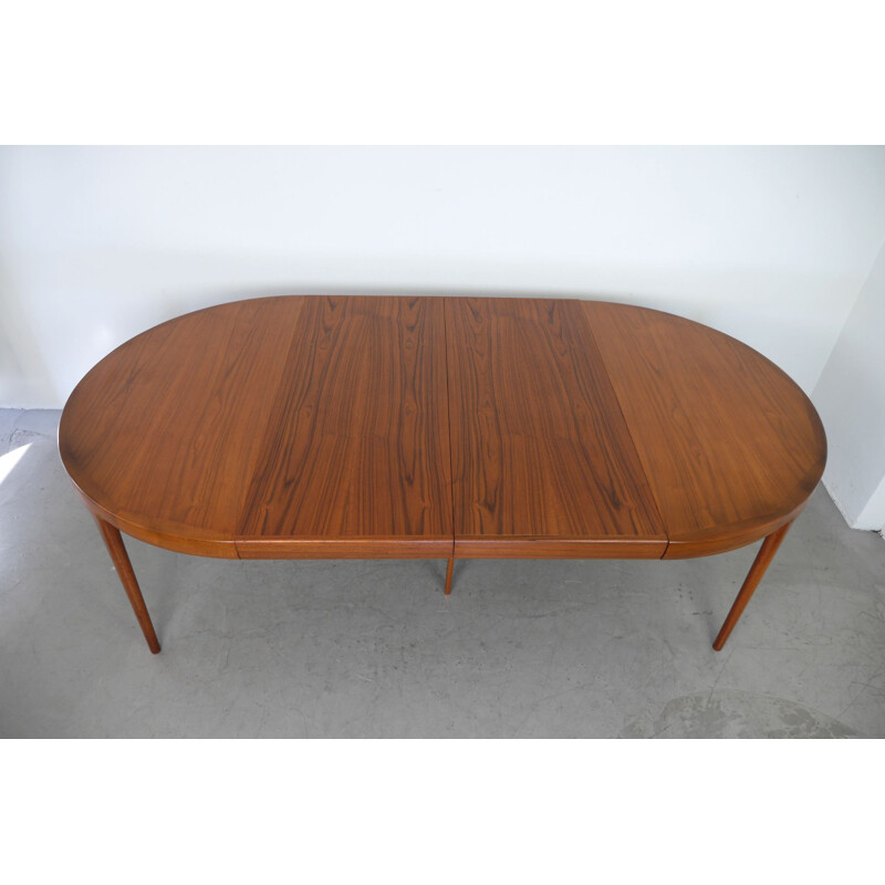 Extendable teak vintage dining table by Ib Kofod-Larsen for Faarup Mobelfabrik, Denmark 1960s