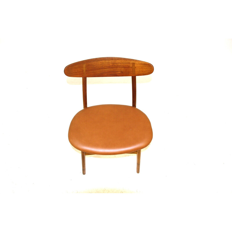 Conjunto de 4 cadeiras de carvalho vintage e couro de Hans j. Wegner para Carl Hansen