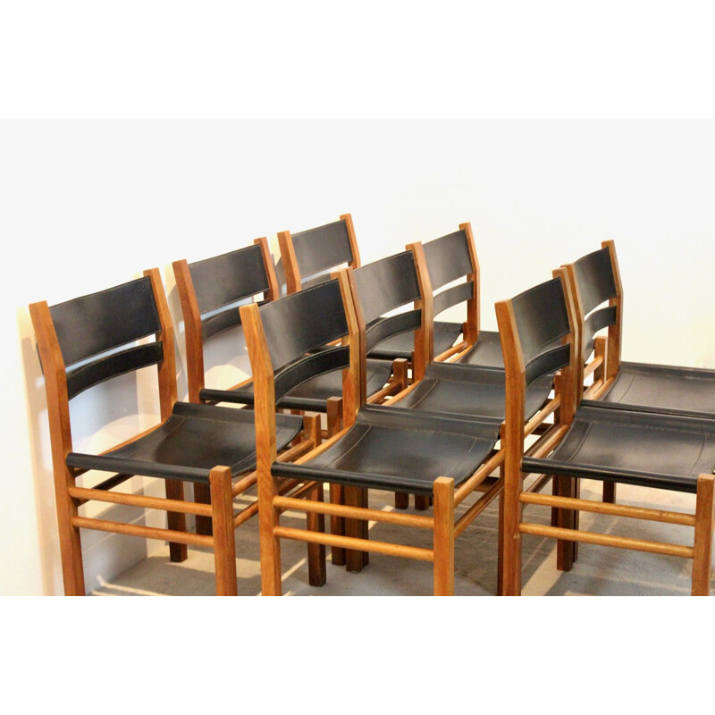 Set of 8 vintage oakwood and saddle leather chairs