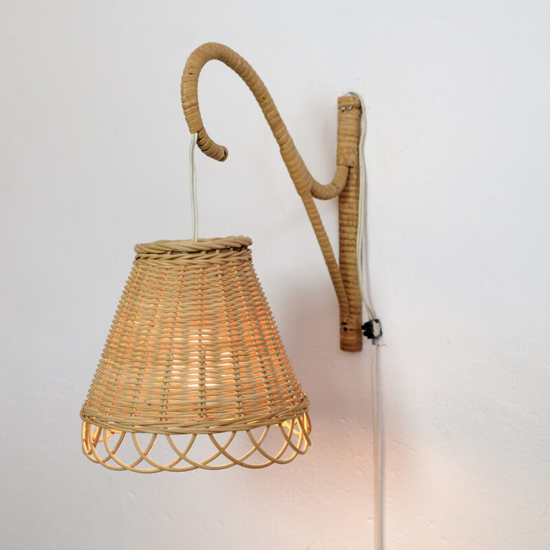 Vintage wicker wall lamp, 1970