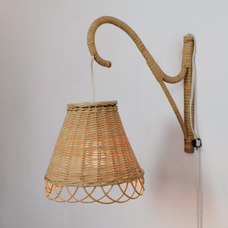 Vintage wicker wall lamp, 1970