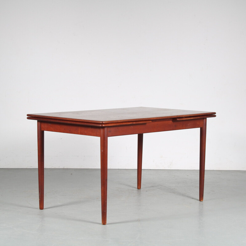 Mid century extendible Danish teak dining table, 1950s