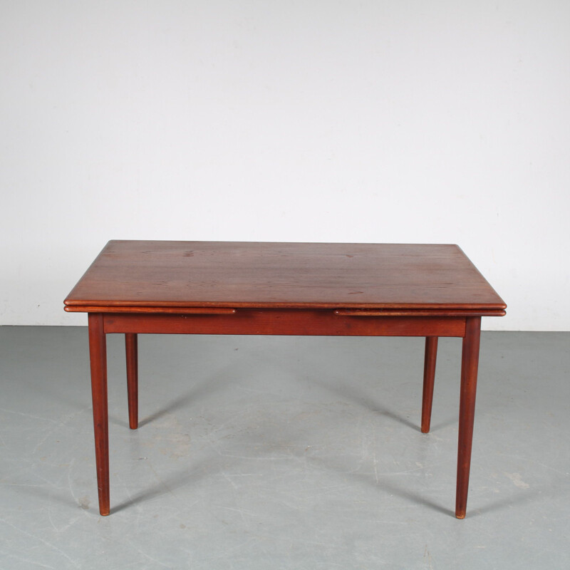 Mid century extendible Danish teak dining table, 1950s