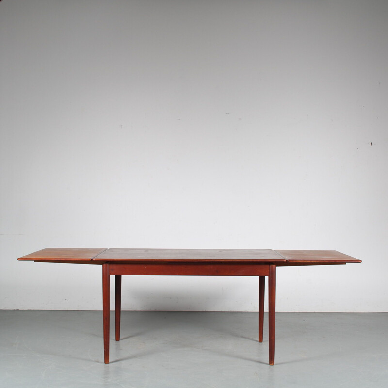 Mid century extendible Danish teak dining table, 1950s