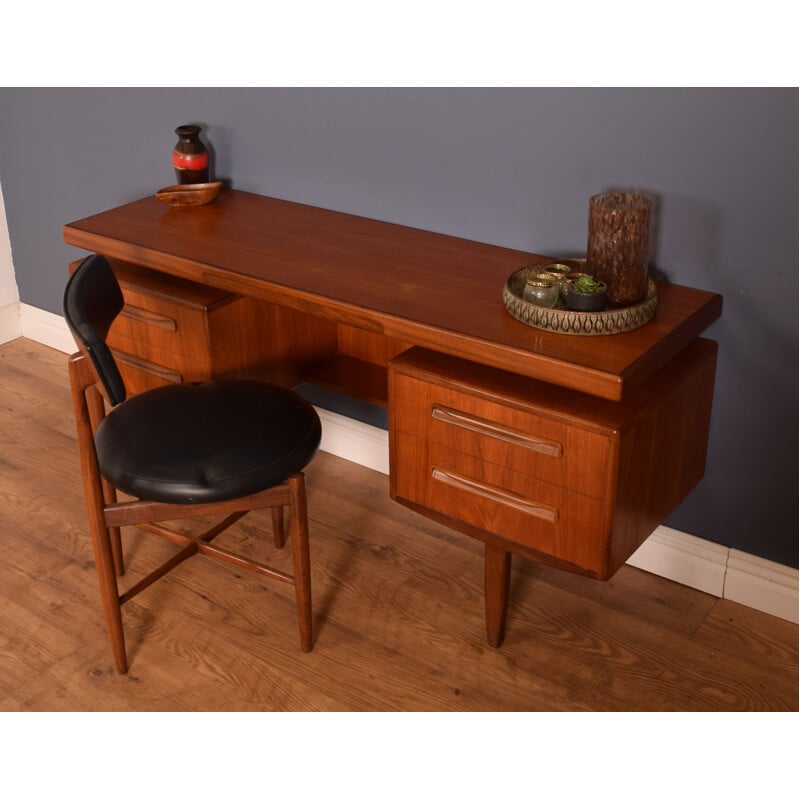 Mid century teak Fresco desk floating top by Victor Wilkins for G Plan, 1960s