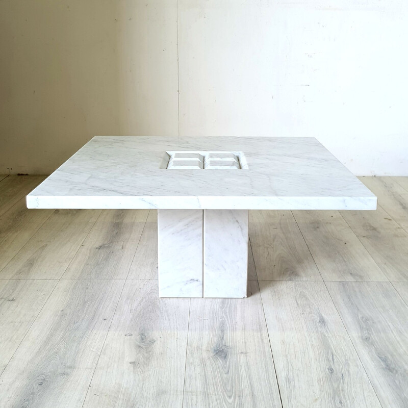 Vintage Carrara marble coffee table, Italy 1970s