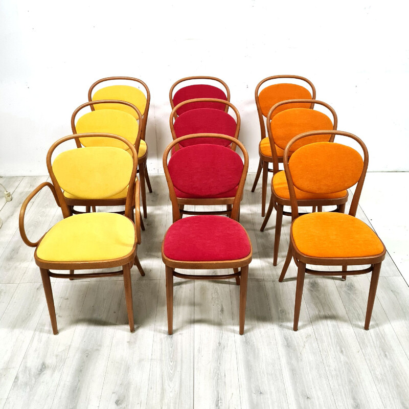 Set van 9 vintage Thonet 215 P stoelen, Oostenrijk 1970