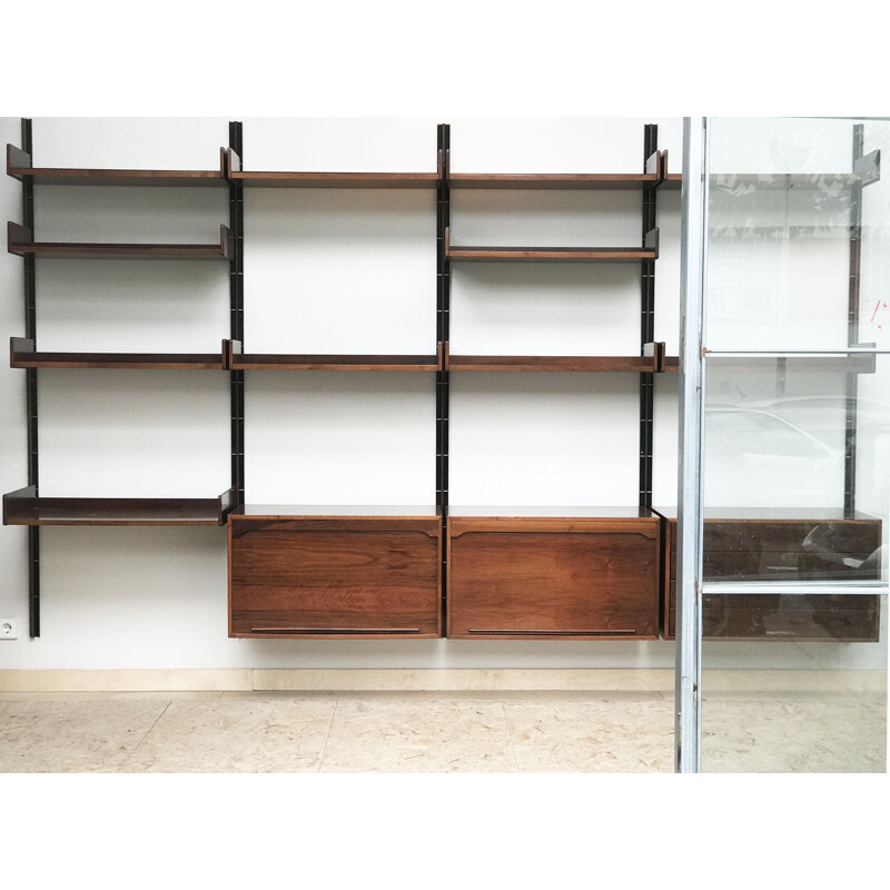 Vintage walnut wall unit by Gianfranco Frattini for Bernini, Italy 1957