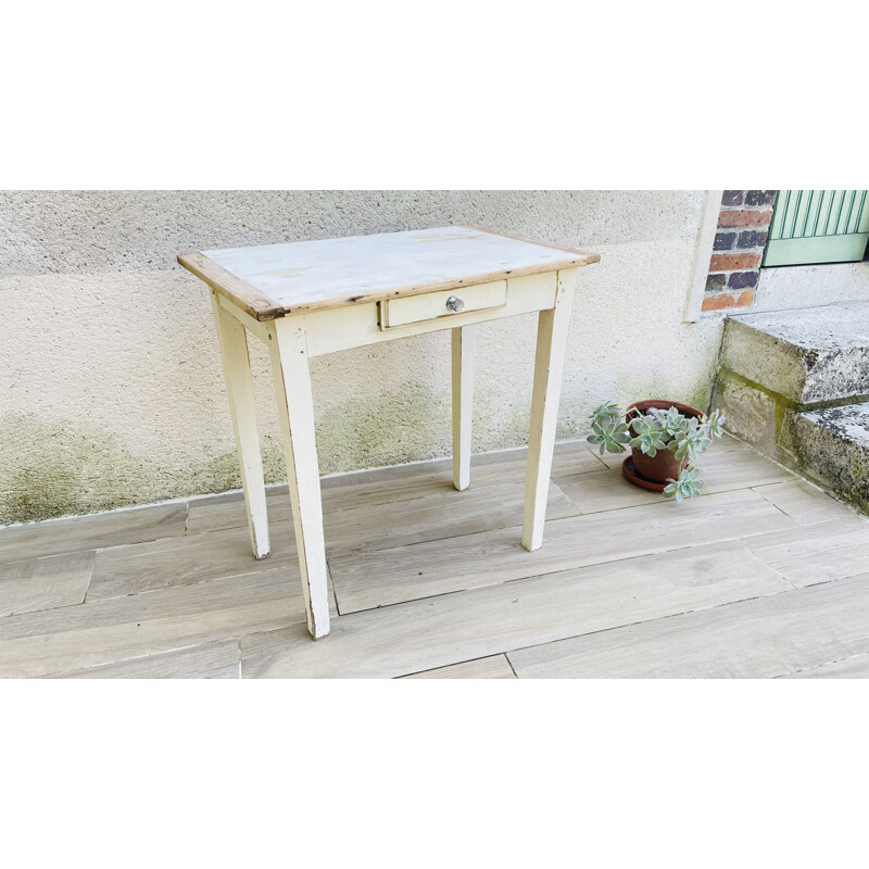 Table vintage blanche patinée