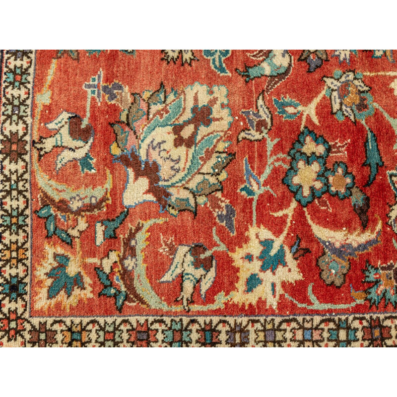 Mid century Bachtiar virgin wool rug, Iran 1960s