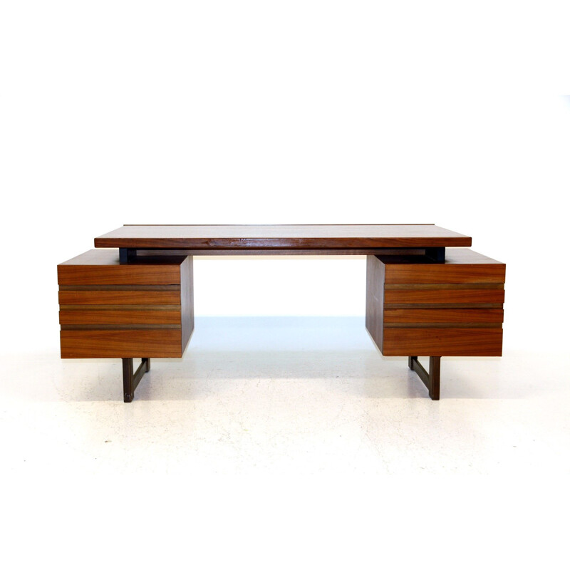 Vintage walnut desk by Olavi Hänninen for Nuppon, 1960