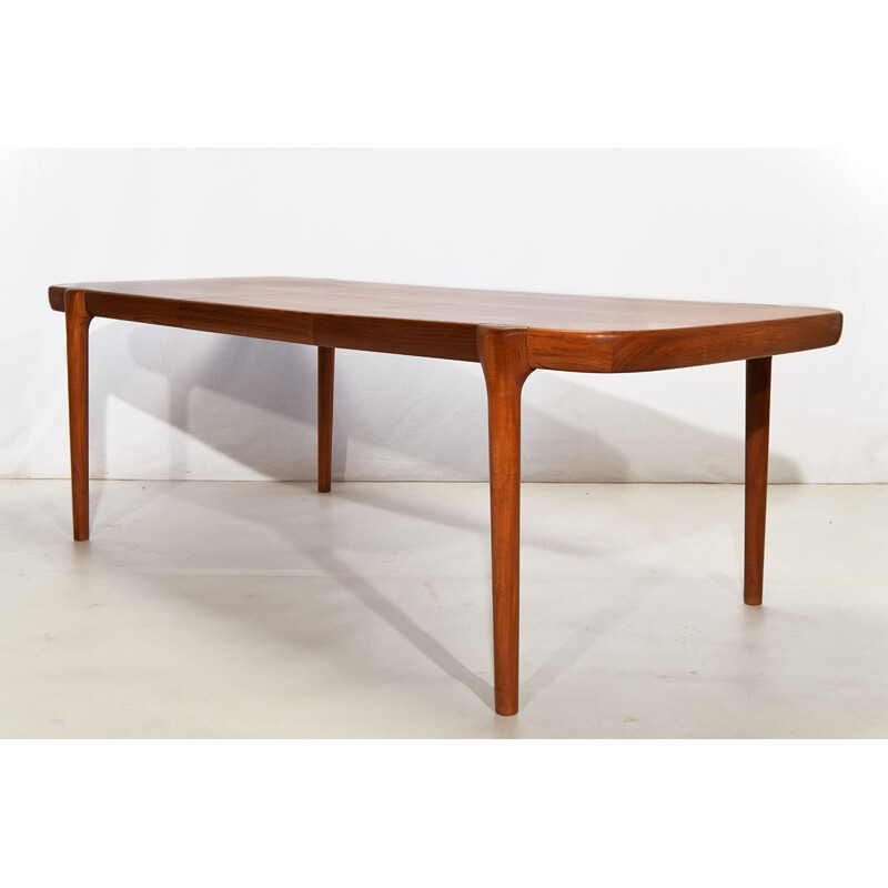 Extendable dining table in teak, Johannes Andersen - 1950s