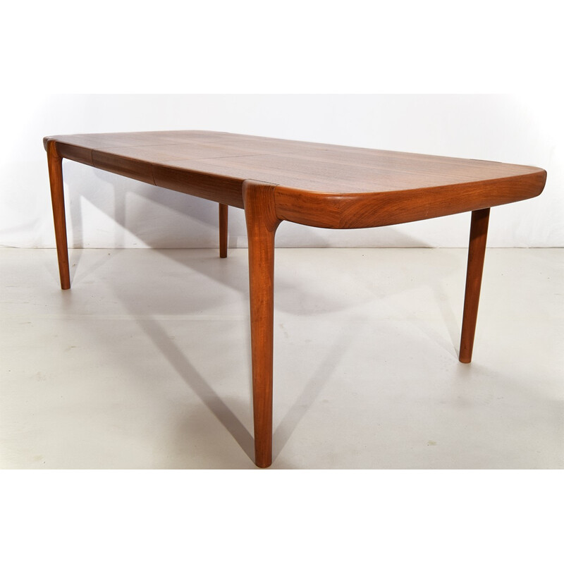 Extendable dining table in teak, Johannes Andersen - 1950s