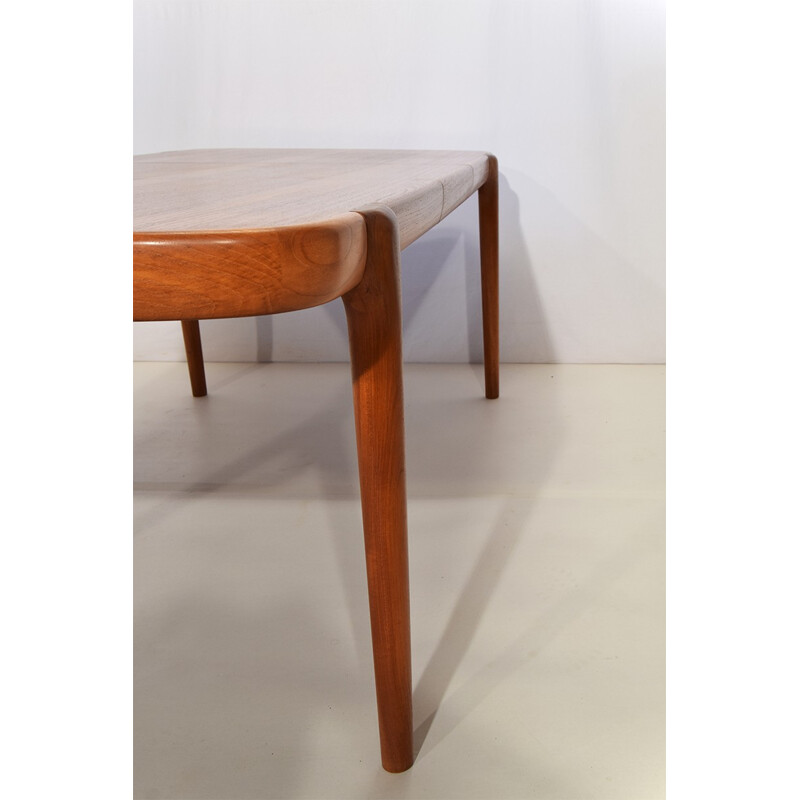 Extendable dining table in teak, Johannes Andersen - 1950s