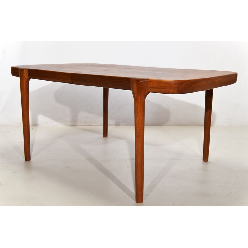 Extendable dining table in teak, Johannes Andersen - 1950s