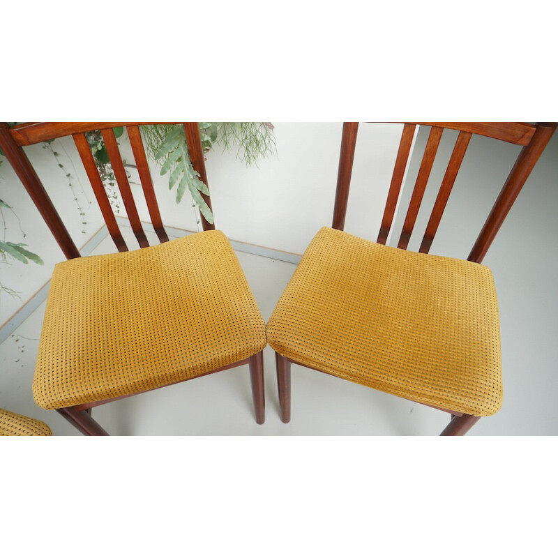 Set of 4 vintage yellow chairs - 1950s