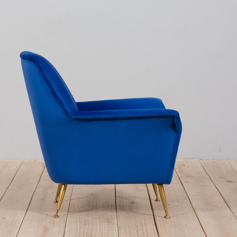 Italian vintage blue velvet armchair by Gigi Radice, 1960s