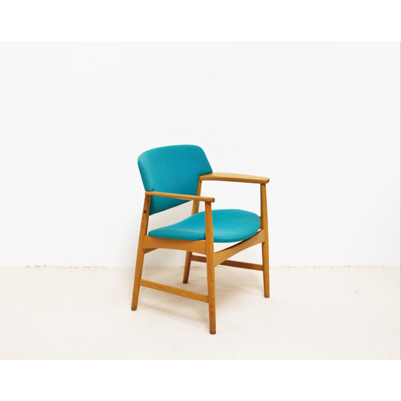 Vintage armchair by Einar Larsen & Aksel Bender Madsen for Fritz Hansen