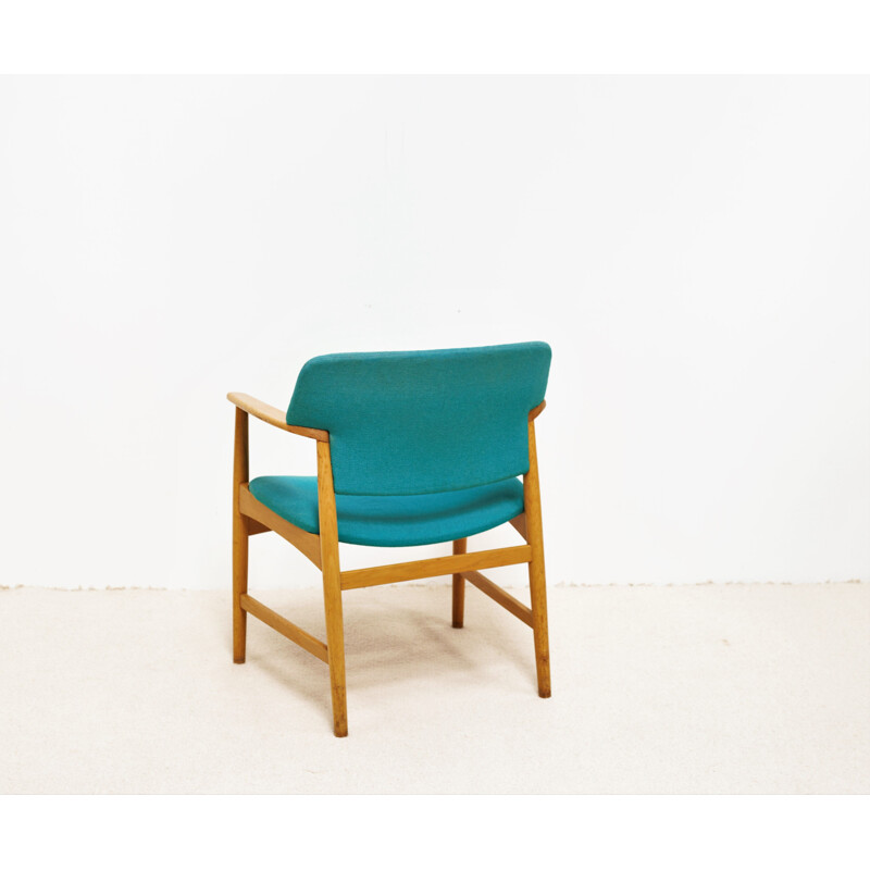 Vintage armchair by Einar Larsen & Aksel Bender Madsen for Fritz Hansen