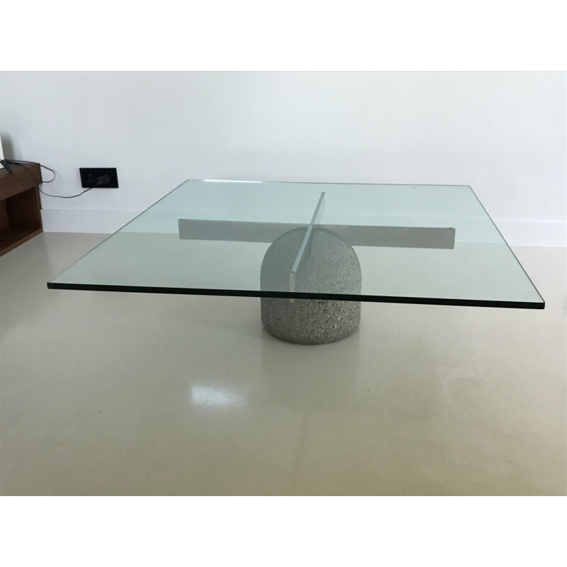 Vintage coffee table "Paracarro" in glass and concrete by Giovanni Offredi, Italy 1970