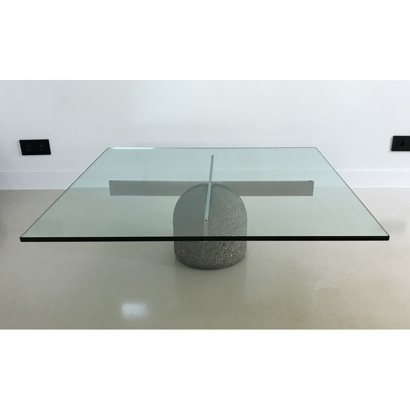 Vintage coffee table "Paracarro" in glass and concrete by Giovanni Offredi, Italy 1970