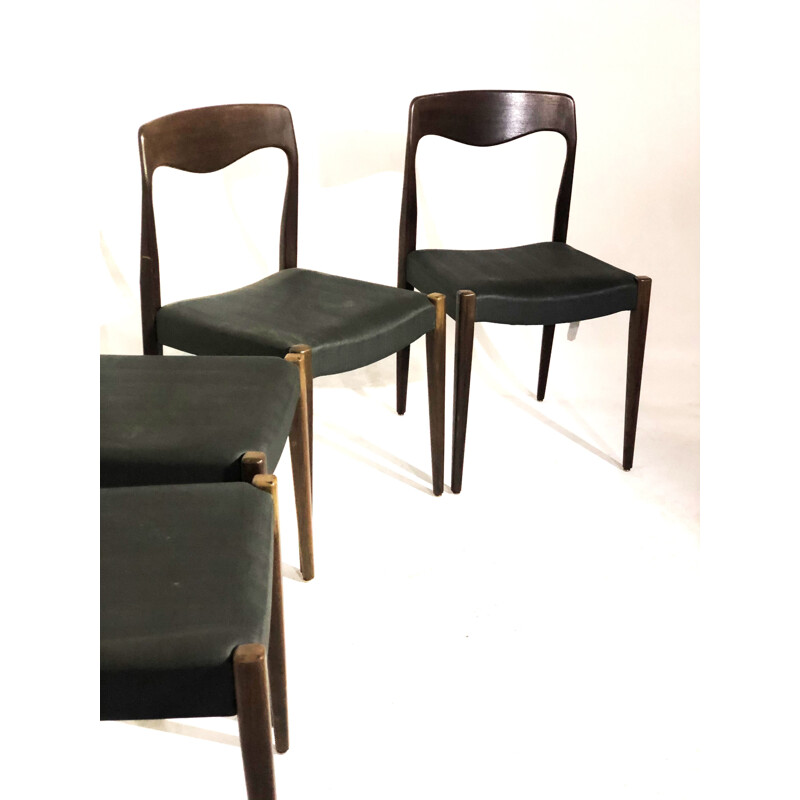 Ensemble de 4 chaises vintage en teck et skaï par Niels Otto Moller 